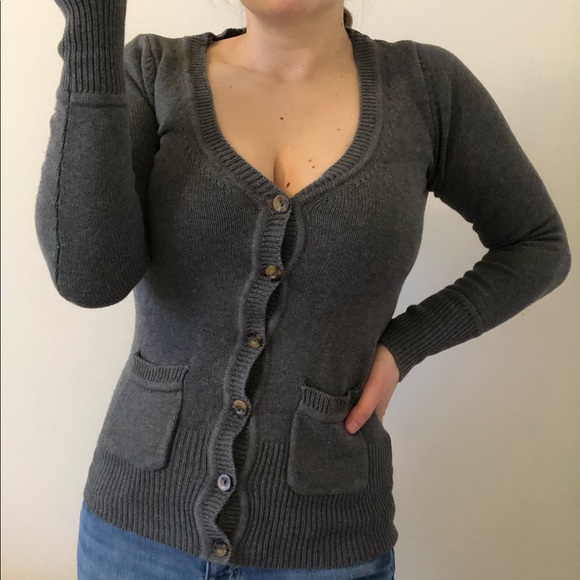 Zara Sweaters - 5/$25 ZARA Grey V neck long sleeve knit Sweater